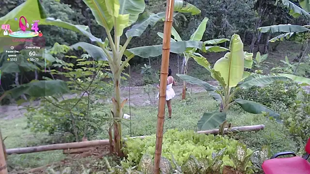 Snapshot of andreu_mature chatting on 12/22/25, 10:40 andreu mature online show from 12/22/25, 10:40