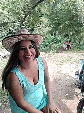 Snapshot of andreu_mature chatting on 02/13/26, 08:16 andreu mature online show from 02/13/26, 08:16