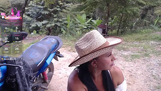 Snapshot of andreu_mature chatting on 02/23/26, 09:23 andreu mature online show from 02/23/26, 09:23