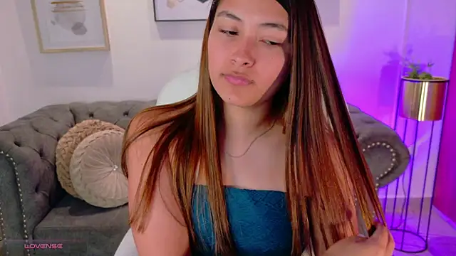 Snapshot of Abella_ruiz chatting on 03/19/26, 10:36 Abella ruiz online show from 03/19/26, 10:36