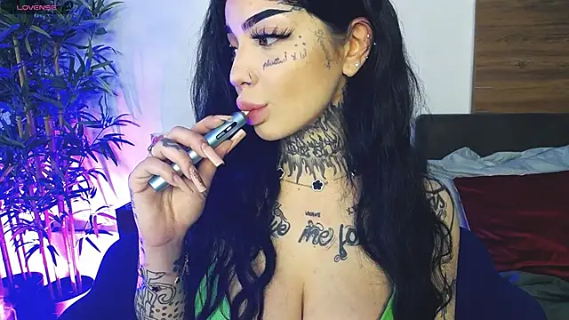 CreamyInkky  online show from 04/12/26, 05:45