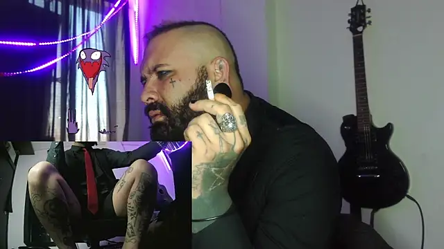 Snapshot of darkclothes chatting on 01/01/25, 01:37 darkclothes online show from 01/01/25, 01:37