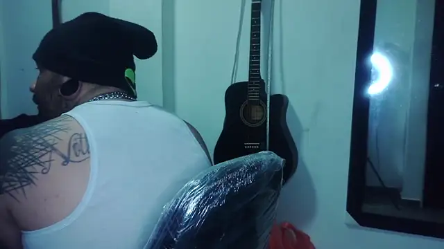 Snapshot of darkclothes chatting on 02/11/25, 11:12 darkclothes online show from 02/11/25, 11:12