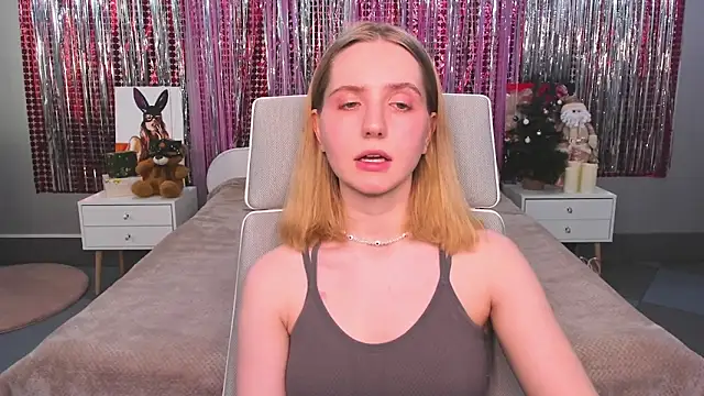 MadelineS69 online show from 02/06/25, 09:00