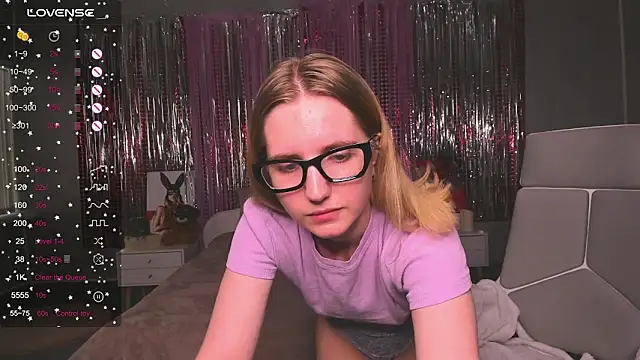 MadelineS69 online show from 03/11/25, 08:41