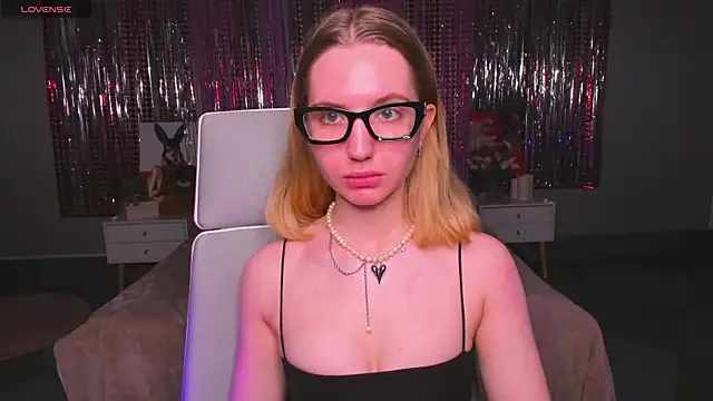 MadelineS69 online show from 03/15/25, 03:29