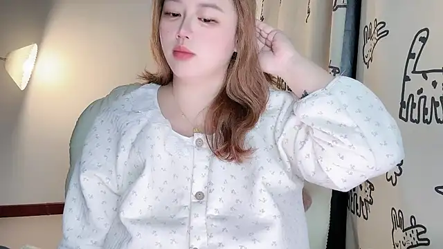 Snapshot of 520-vivo chatting on 10/11/25, 04:16 520-vivo online show from 10/11/25, 04:16