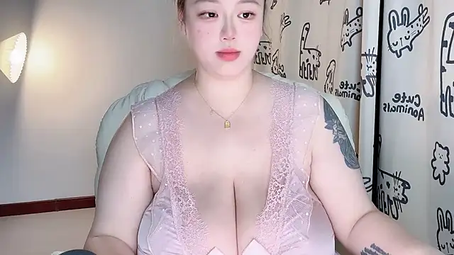 Snapshot of 520-vivo chatting on 10/24/25, 03:52 520-vivo online show from 10/24/25, 03:52