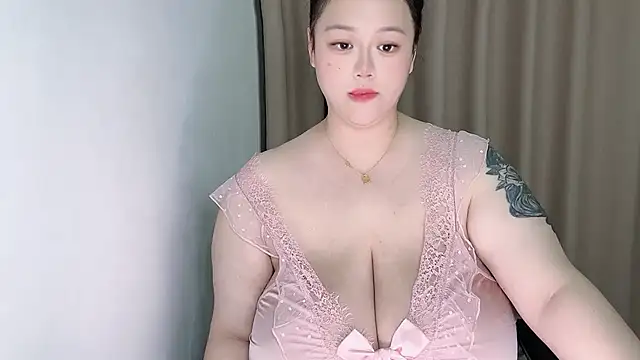 Snapshot of 520-vivo chatting on 05/07/26, 05:18 520-vivo online show from 05/07/26, 05:18