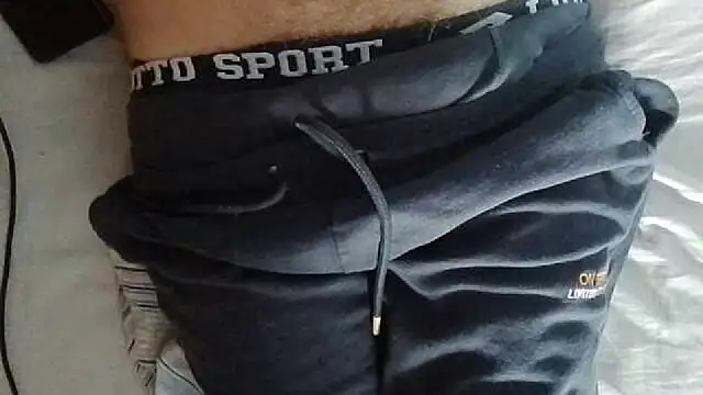 Snapshot of Bisex_Italian chatting on 09/27/25, 08:52 Bisex Italian online show from 09/27/25, 08:52