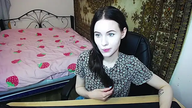 Olivia Graceee online show from 05/17/26, 10:00
