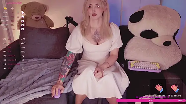 Snapshot of _rose_monarch_ chatting on 12/06/24, 10:30 rose monarch online show from 12/06/24, 10:30