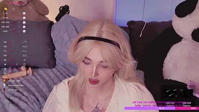 Snapshot of _rose_monarch_ chatting on 12/23/24, 10:01 rose monarch online show from 12/23/24, 10:01