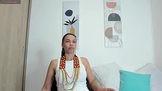 Snapshot of Evawalker_ chatting on 02/05/25, 01:47 Evawalker online show from 02/05/25, 01:47