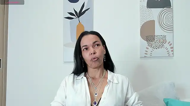 Snapshot of Evawalker_ chatting on 02/07/25, 01:47 Evawalker online show from 02/07/25, 01:47