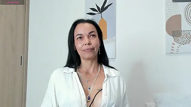 Snapshot of Evawalker_ chatting on 02/07/25, 04:48 Evawalker online show from 02/07/25, 04:48