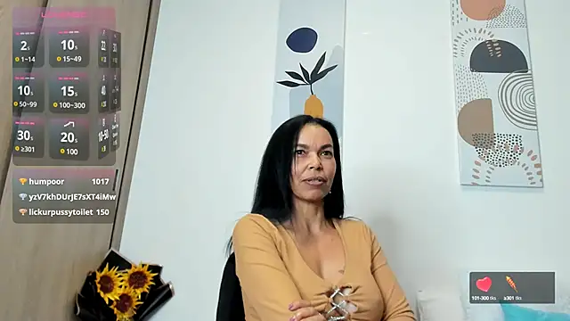 Snapshot of Evawalker_ chatting on 02/19/25, 04:55 Evawalker online show from 02/19/25, 04:55