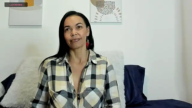 Snapshot of Evawalker_ chatting on 03/08/25, 01:50 Evawalker online show from 03/08/25, 01:50