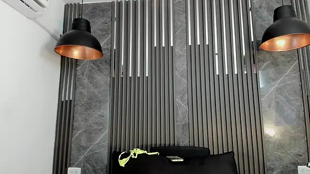 SaraiEvans online show from 11/01/25, 03:30