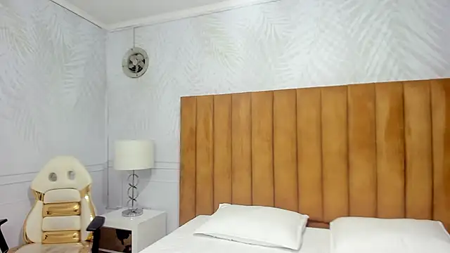 Daphne81  online show from 01/07/25, 06:24