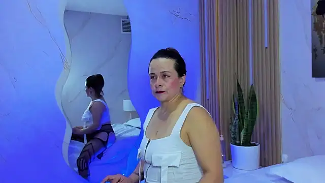 Daphne81  online show from 09/23/25, 02:25