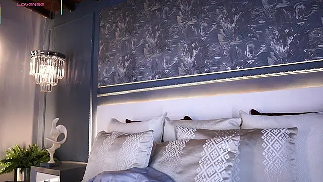 Snapshot of AylinMillerxs chatting on 03/21/26, 07:28 AylinMillerxs online show from 03/21/26, 07:28