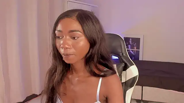 SavannahWildee online show from 12/19/24, 09:28