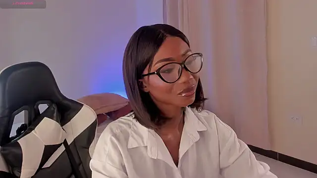 SavannahWildee online show from 02/02/25, 03:39