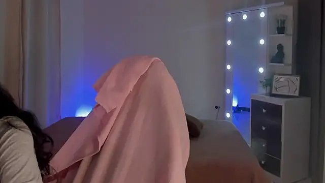 SavannahWildee online show from 02/25/25, 12:03