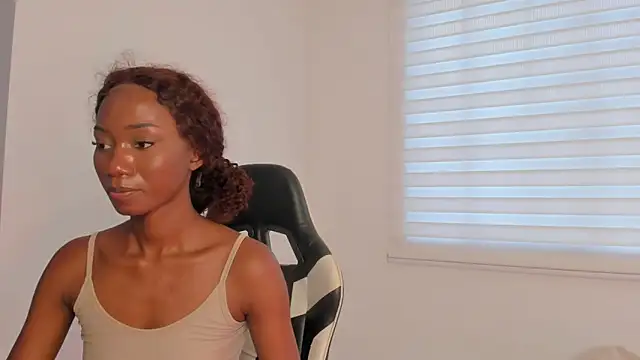 SavannahWildee online show from 06/18/26, 10:25