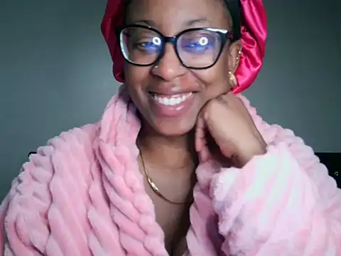 Snapshot of Nyxie_Chaos chatting on 03/25/26, 02:45 Nyxie Chaos online show from 03/25/26, 02:45