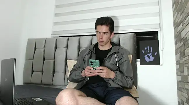 Snapshot of Eliantg chatting on 01/12/25, 12:49 Eliantg online show from 01/12/25, 12:49