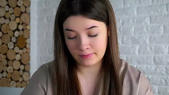 Snapshot of LowOncoming chatting on 02/02/26, 03:16 LowOncoming online show from 02/02/26, 03:16