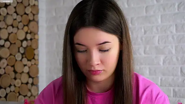 Snapshot of LowOncoming chatting on 02/14/26, 02:19 LowOncoming online show from 02/14/26, 02:19