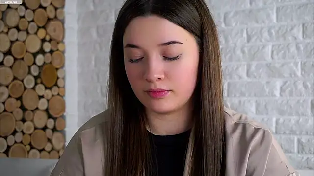 Snapshot of LowOncoming chatting on 02/25/26, 01:59 LowOncoming online show from 02/25/26, 01:59