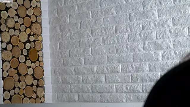 Snapshot of LowOncoming chatting on 02/28/26, 01:50 LowOncoming online show from 02/28/26, 01:50