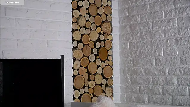 Snapshot of LowOncoming chatting on 03/05/26, 01:56 LowOncoming online show from 03/05/26, 01:56