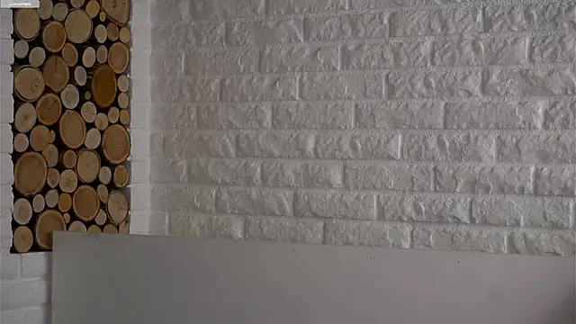 Snapshot of LowOncoming chatting on 03/09/26, 01:53 LowOncoming online show from 03/09/26, 01:53