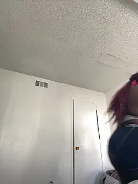 Snapshot of LillShayy chatting on 10/11/25, 02:37 LillShayy online show from 10/11/25, 02:37