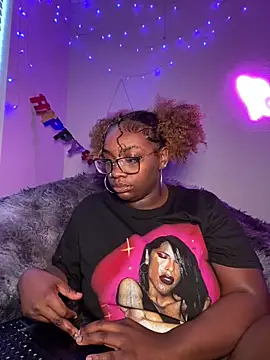 LillShayy online show from 11/08/25, 05:45