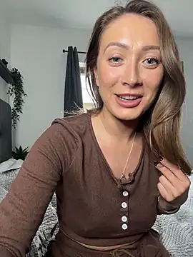 Pollypearson online show from 11/10/25, 11:31