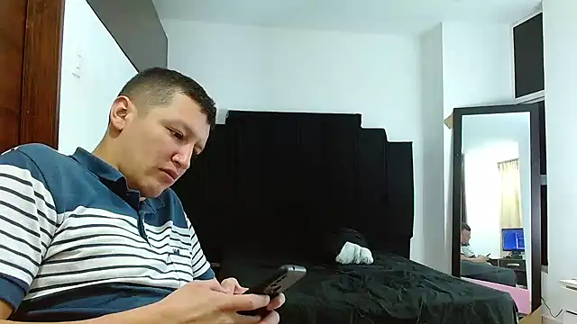 Hot-Couple--18 online show from 12/16/24, 01:00