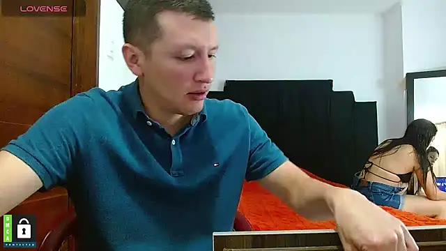 Hot-Couple--18 online show from 12/19/24, 02:23