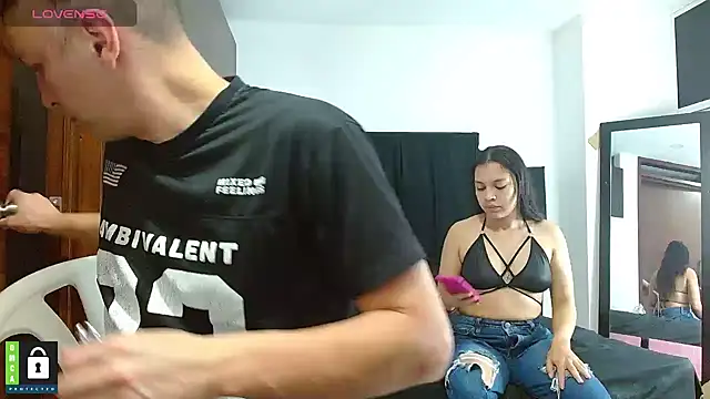 Hot-Couple--18 online show from 12/20/24, 04:53