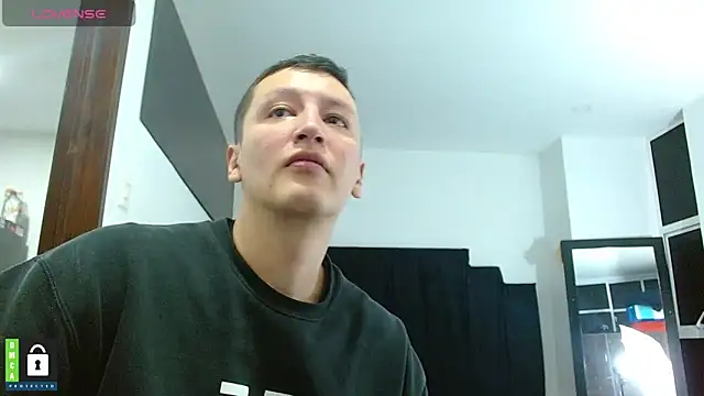 Hot-Couple--18 online show from 12/22/24, 02:17