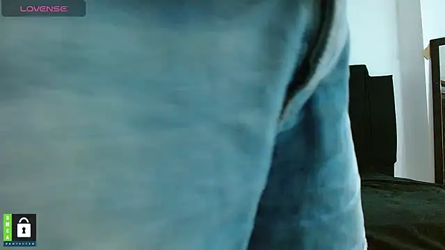 Hot-Couple--18 online show from 12/23/24, 03:50