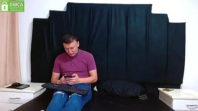 Hot-Couple--18 online show from 01/20/25, 02:46