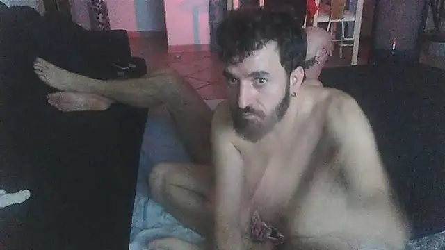 Snapshot of FJcouple chatting on 01/05/25, 09:03 FJcouple online show from 01/05/25, 09:03