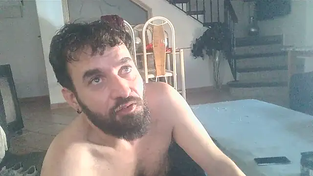 Snapshot of FJcouple chatting on 01/17/25, 11:59 FJcouple online show from 01/17/25, 11:59