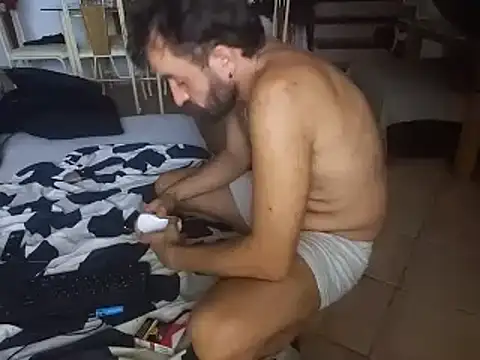 Snapshot of FJcouple chatting on 10/06/25, 07:22 FJcouple online show from 10/06/25, 07:22